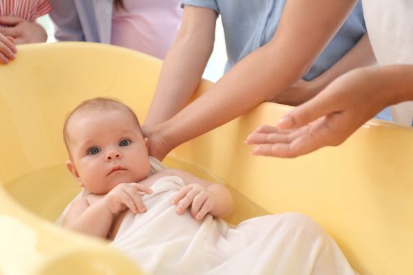 How often to bathe a newborn
